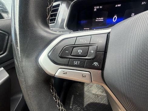 Used 2022 Volkswagen Tiguan SE w/ Panoramic Sunroof Package image 22