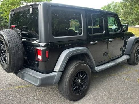 Used 2019 Jeep Wrangler Unlimited Sport S AWD/4WD image 5