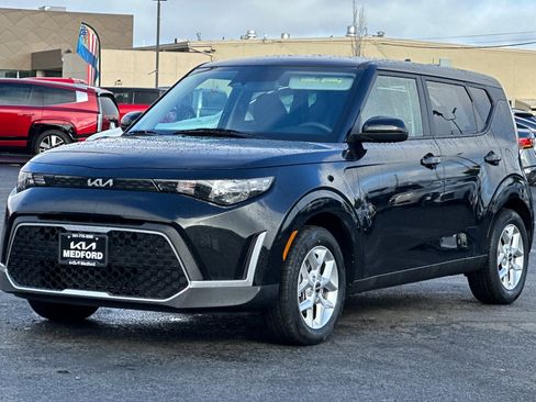 Used 2024 Kia Soul LX w/ Option Group 015 image 9