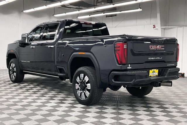 Used 2025 GMC Sierra 2500 Denali w/ Denali Reserve Package AWD/4WD image 2