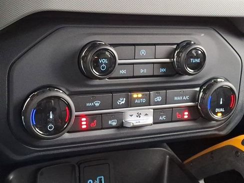 Used 2022 Ford Bronco Badlands AWD/4WD image 17