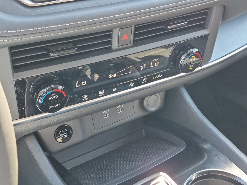 Certified 2026 Nissan Rogue SV FWD image 22