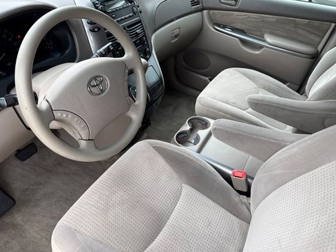 Used 2008 Toyota Sienna LE FWD image 4