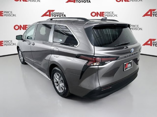 Certified 2024 Toyota Sienna XLE FWD image 6