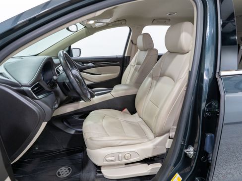 Used 2019 Buick Enclave Essence image 16