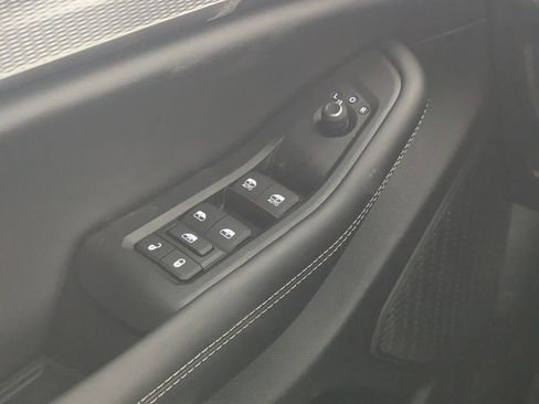 New 2025 Jeep Grand Cherokee L Altitude RWD image 18