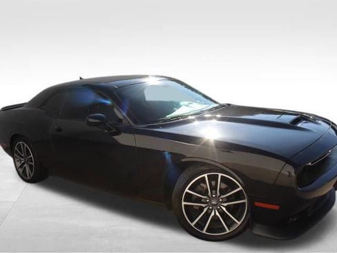 Used 2020 Dodge Challenger R/T w/ Plus Package image 3