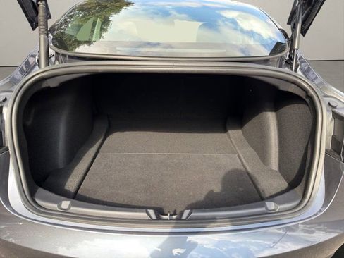 Used 2021 Tesla Model 3 Performance image 11