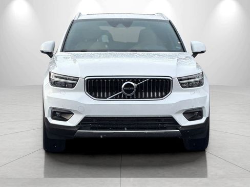 Used 2022 Volvo XC40 T5 Inscription w/ Climate Package image 10