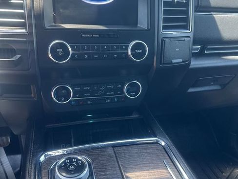 Used 2020 Ford Expedition Limited AWD/4WD image 35