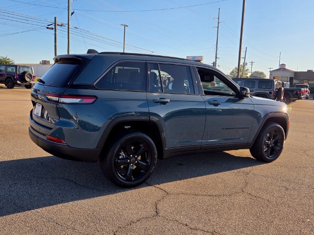 New 2027 Jeep Grand Cherokee Limited RWD image 13