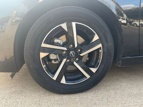 Used 2025 Nissan Sentra SV FWD image 33