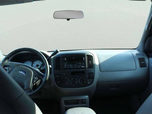 Used 2001 Ford Escape XLT AWD/4WD image 8