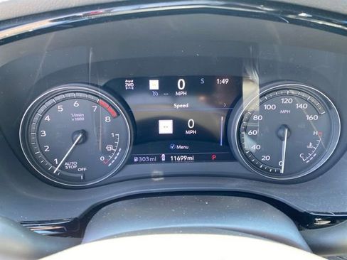 Used 2025 Cadillac XT5 Premium Luxury w/ Technology Package AWD/4WD image 27