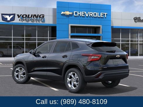 New 2026 Chevrolet Trax LS w/ LS Convenience Package image 3