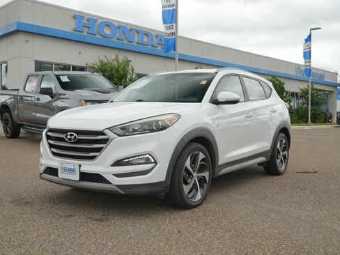 Used 2018 Hyundai Tucson Sport w/ Cargo Package FWD image 1
