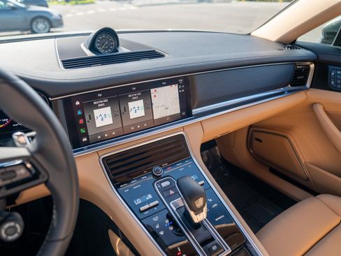 Certified 2023 Porsche Panamera 4 AWD/4WD image 17