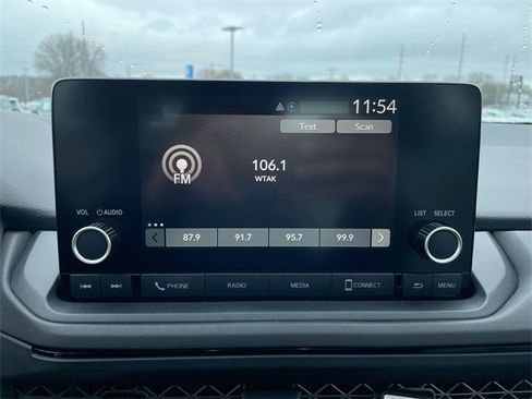 Certified 2023 Honda Accord EX image 17