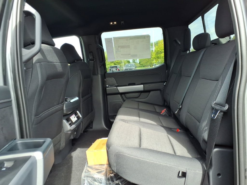 New 2026 Ford F150 XLT w/ Equipment Group 302A MID AWD/4WD image 8