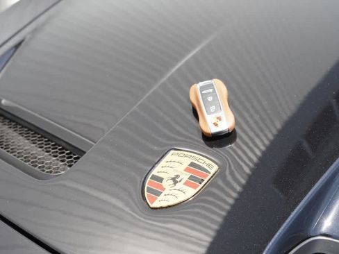 Used 2025 Porsche 911 GT3 RWD image 41