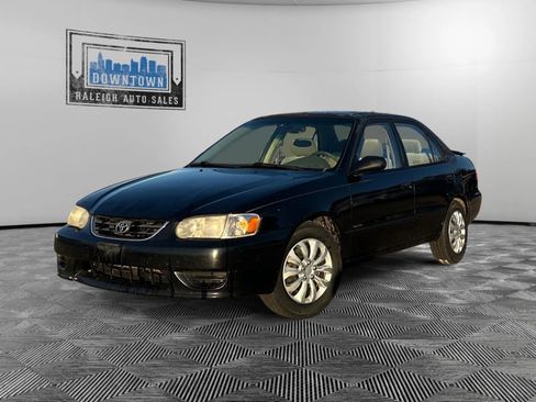 Used 2001 Toyota Corolla CE image 2