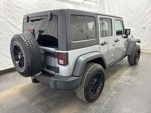 Used 2016 Jeep Wrangler Unlimited Sport AWD/4WD image 3
