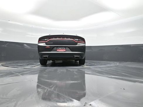 Used 2019 Dodge Charger SXT image 34