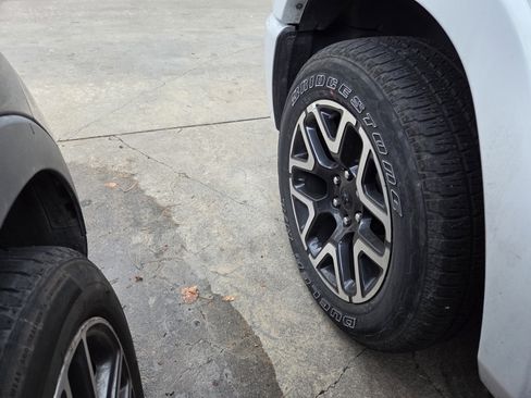 Used 2025 RAM 1500 Laramie w/ Sport Appearance Package image 10