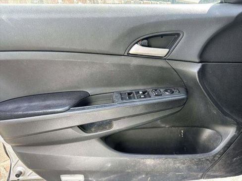 Used 2008 Honda Accord LX-P image 2