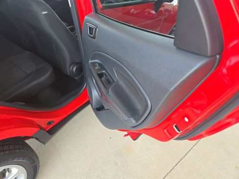 Used 2021 Ford EcoSport SE image 17