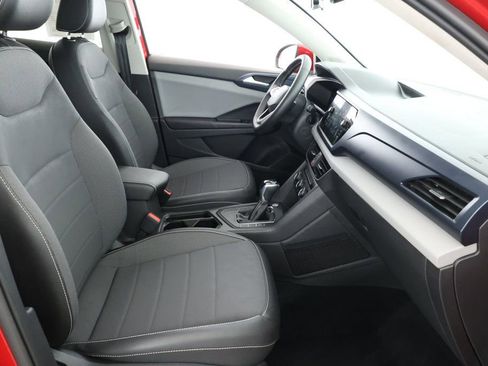 Used 2022 Volkswagen Taos SE w/ Panoramic Sunroof Package image 22