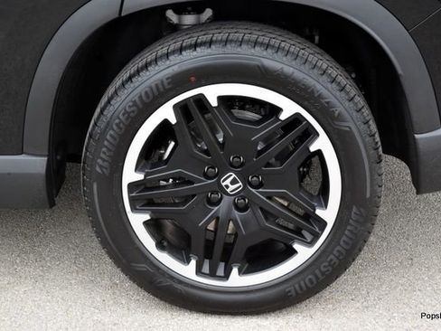 New 2026 Honda Pilot Touring image 5