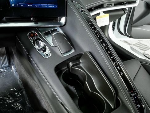 Used 2025 Chevrolet Corvette Z06 image 18