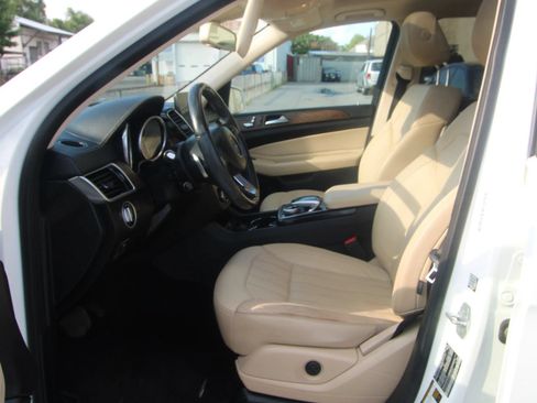 Used 2017 Mercedes-Benz GLS 450 4MATIC w/ Premium Package image 9