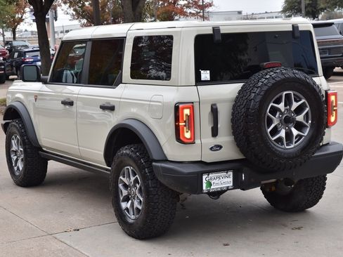 Certified 2025 Ford Bronco Badlands image 10