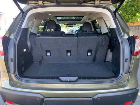 Used 2025 Subaru Ascent Touring AWD/4WD image 5
