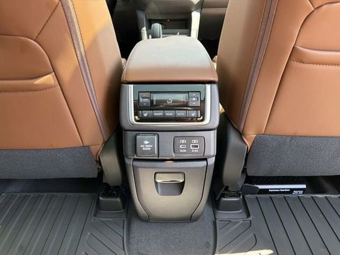 New 2026 Subaru Ascent Touring AWD/4WD image 25