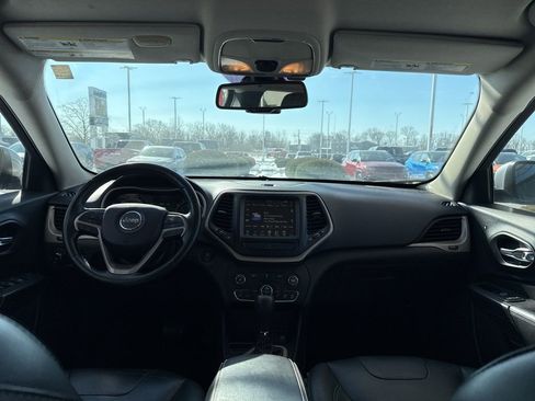 Used 2015 Jeep Cherokee Limited image 13