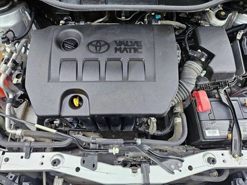 Used 2018 Toyota Corolla iM image 21