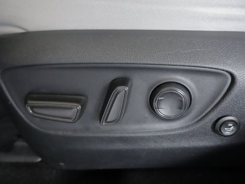 Used 2023 Toyota RAV4 XLE w/ Convenience Package AWD/4WD image 13