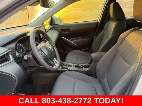 Used 2024 Toyota Corolla Cross LE image 7