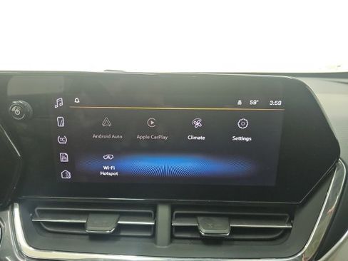 Used 2025 Chevrolet Trax ACTIV w/ Sunroof Package image 7