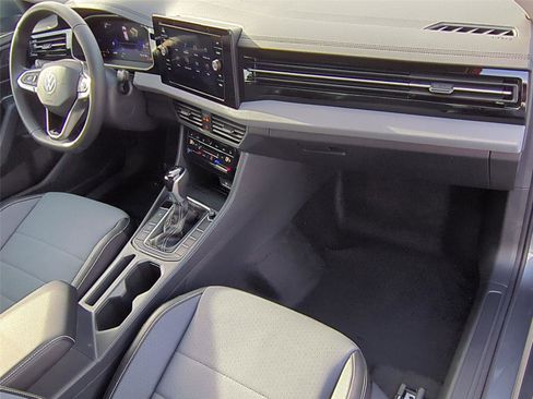 New 2026 Volkswagen Jetta SE FWD image 19
