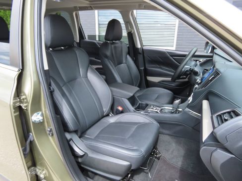 Used 2024 Subaru Forester Limited AWD/4WD image 36