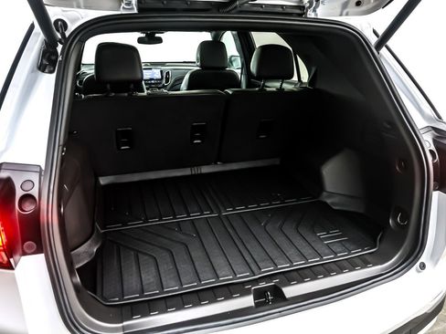 Used 2024 Chevrolet Equinox Premier image 23