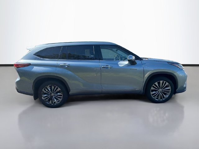 Used 2020 Toyota Highlander Platinum AWD/4WD image 9