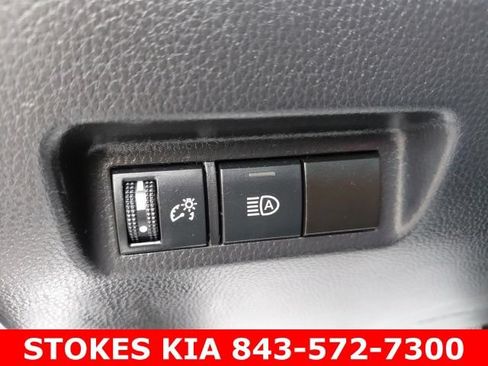 Used 2021 Toyota RAV4 XLE FWD image 18