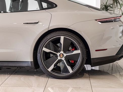 Used 2021 Porsche Taycan 4S w/ Premium Package AWD/4WD image 8