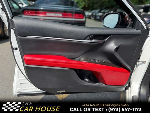 Used 2021 Toyota Camry XSE w/ Navigation Package FWD image 12