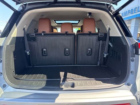Used 2023 Nissan Pathfinder Platinum FWD image 28